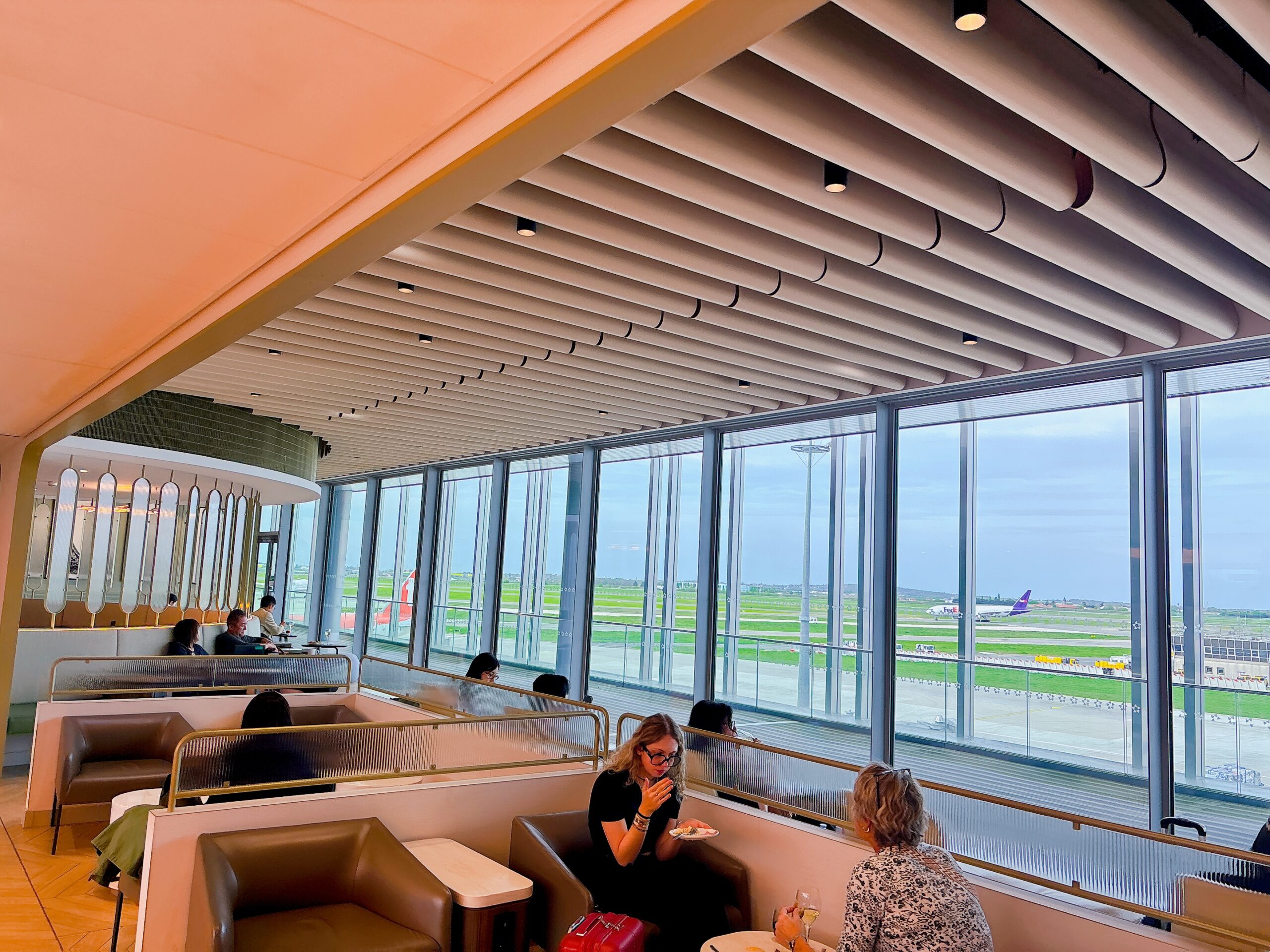 シャルルドゴール空港のスターアライアンスラウンジ