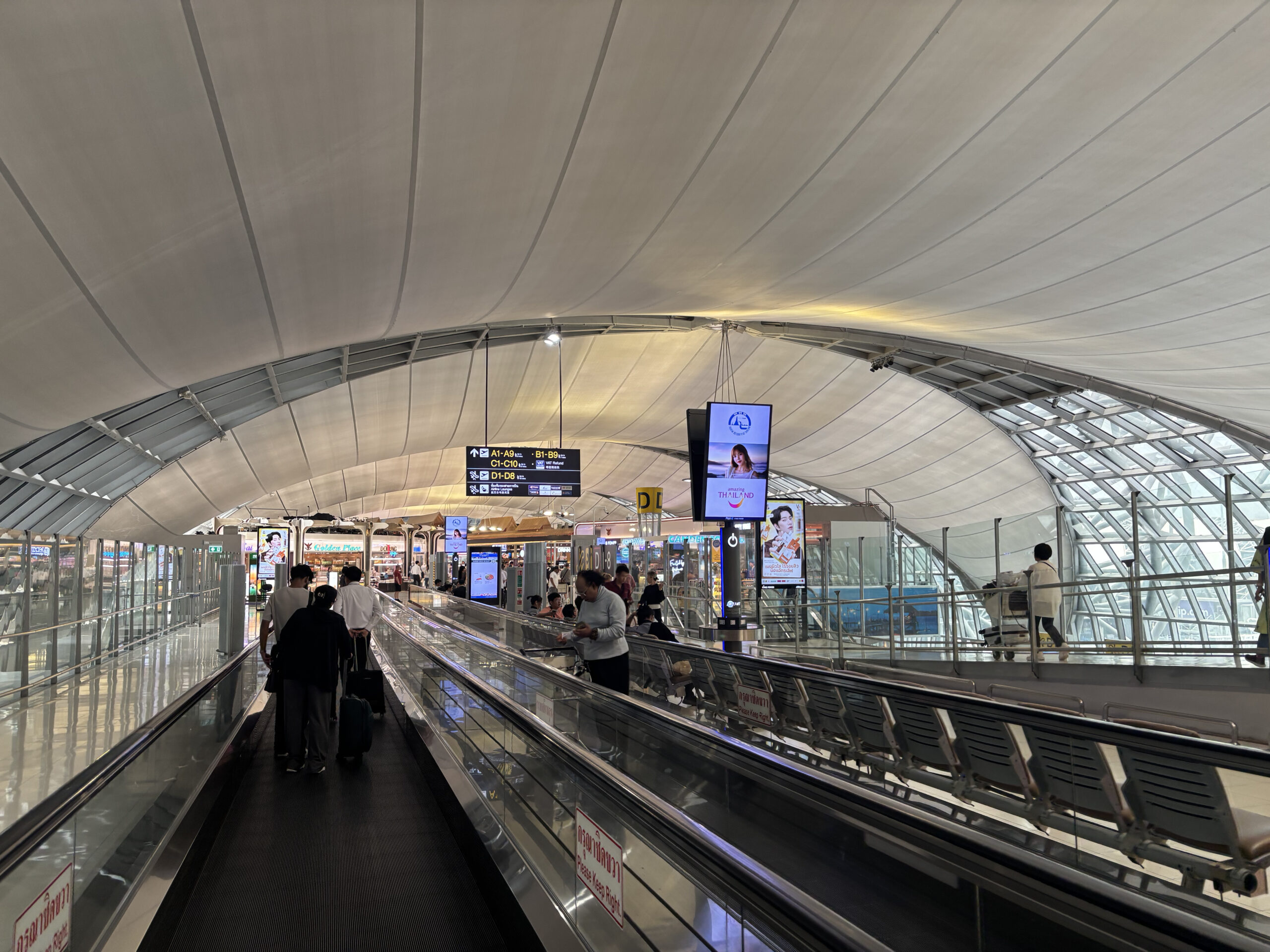 スワンナプーム国際空港のコンコース