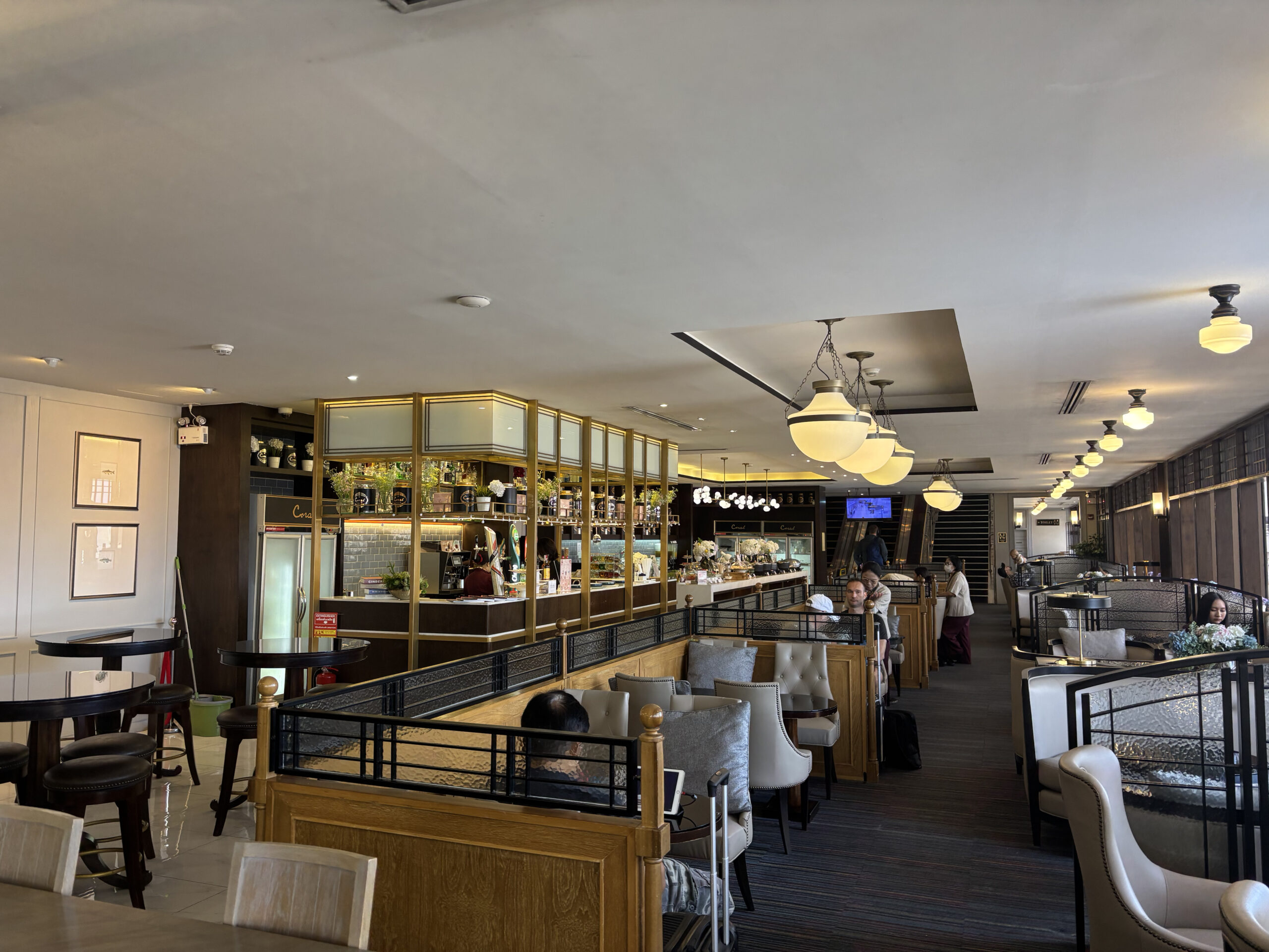 ドンムアン国際空港のプライオリティ・パス加盟のコーラルラウンジ